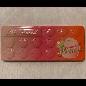 Too faced sweet as peach eyeshadow palette